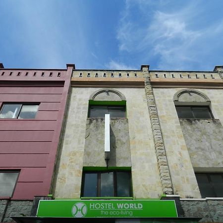 The Eco-Living Hostel Denpasar  Bagian luar foto