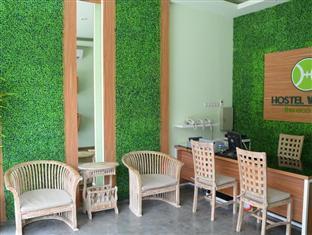 The Eco-Living Hostel Denpasar  Bagian luar foto
