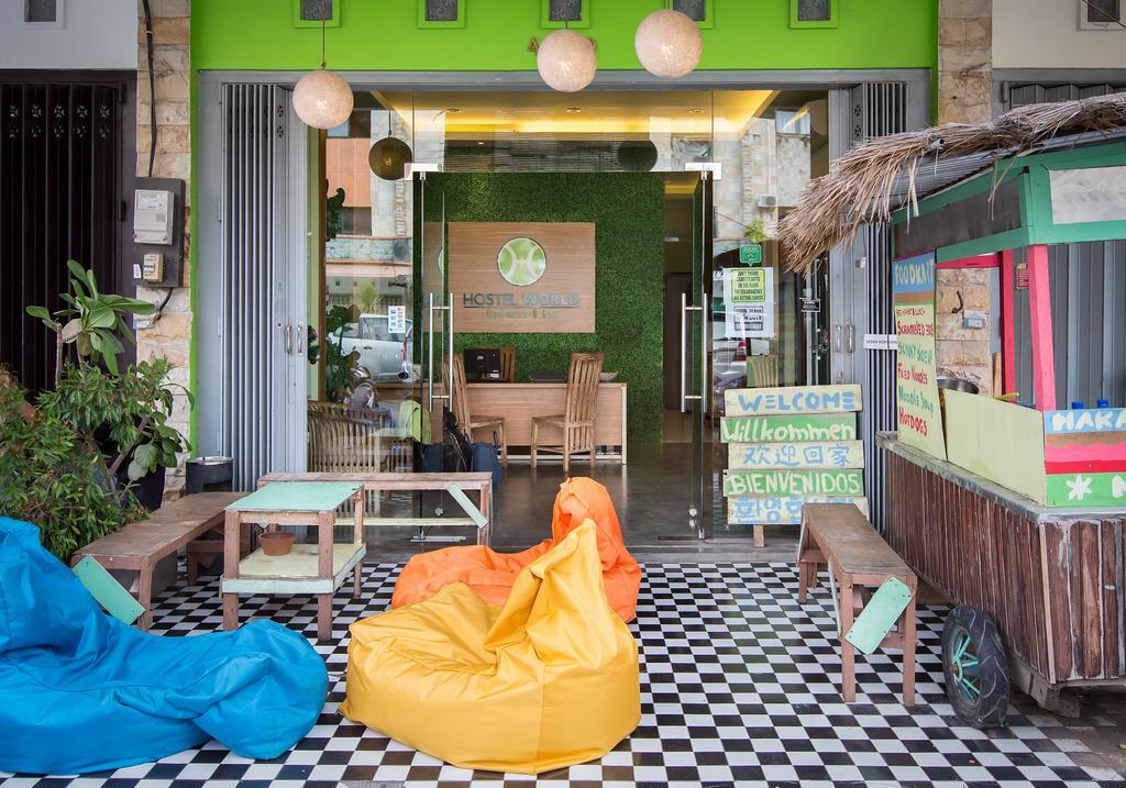 The Eco-Living Hostel Denpasar  Bagian luar foto